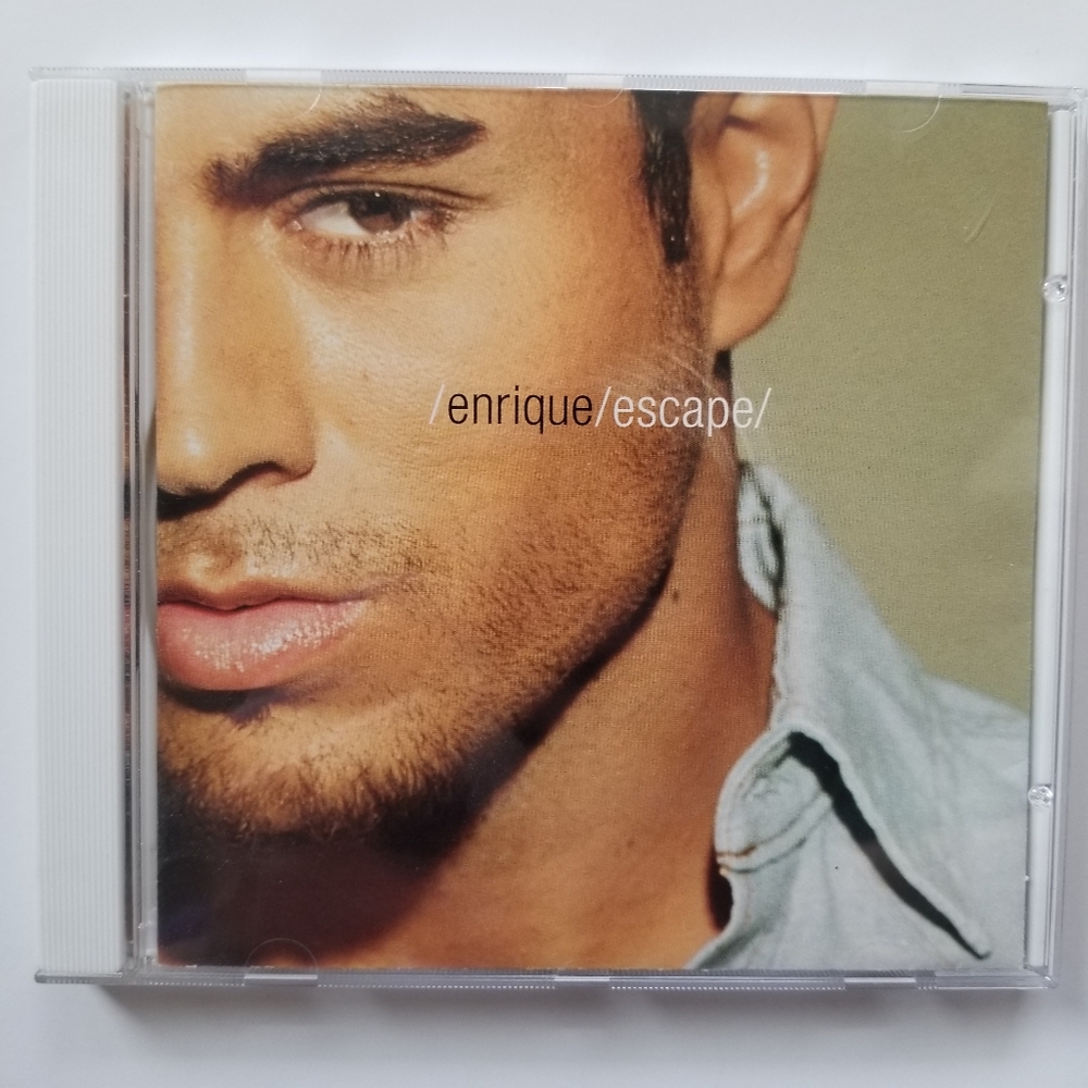 Enrique Iglesias Escape Album CD 💿3/$35+Free Shipping!🚚